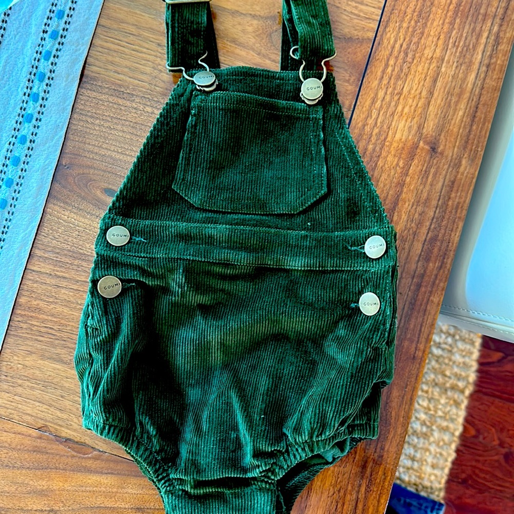 BNIB goumi kids Spruce 6-12 month corduroy overall romper. Diaper snap issue.